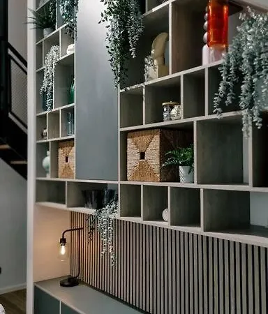 Apartment Industrial Style Loft Near Center